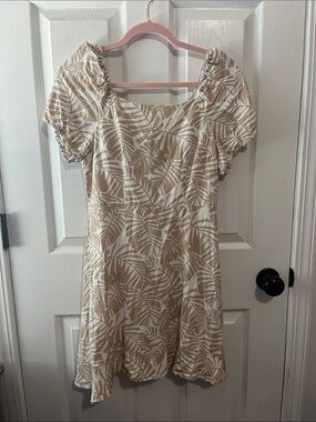 Loft Beige Palm-Print Short Sleeve Midi Dress